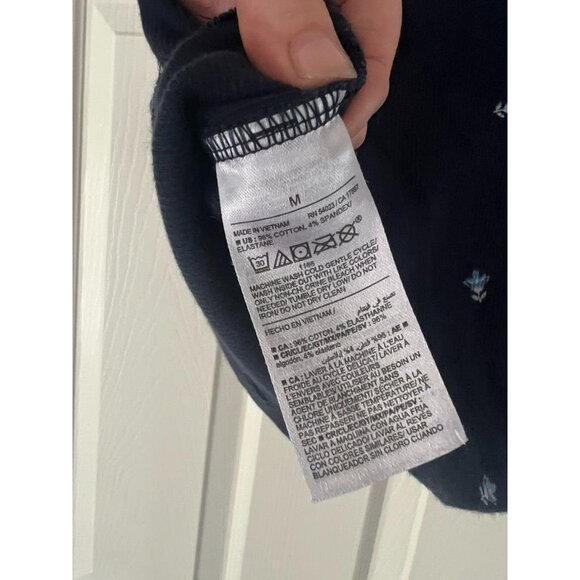 Old Navy Women’s Ribbed Cropped Tank Top Navy Blue Floral Embroidered Size M - Picture 4 of 4